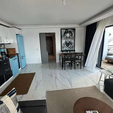 Sweet - Sea View With One Bedroom Apartment *