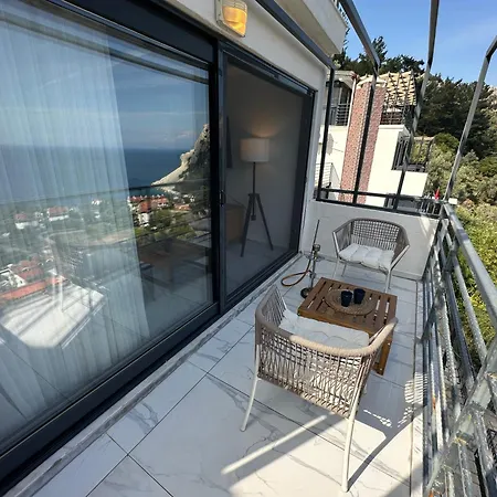 Sweet - Two Stylish 1-bedroom With Sea View Apartment Turunc