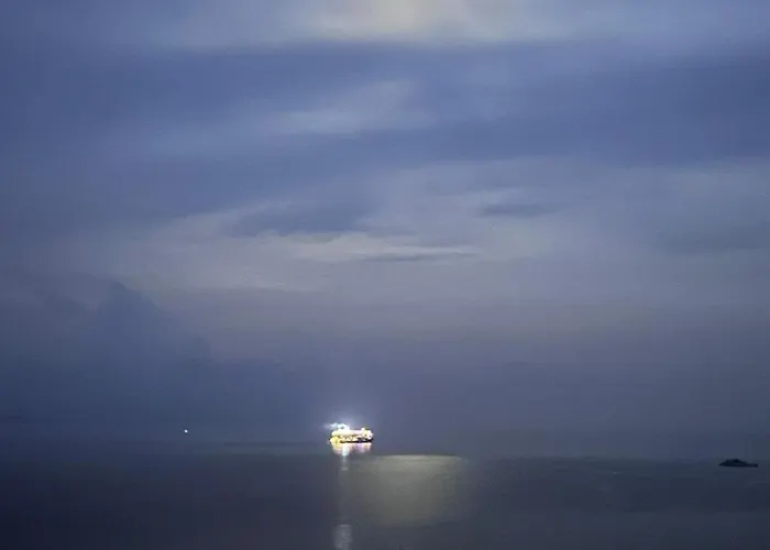 Sweet - Sea View With One Bedroom Apartment *