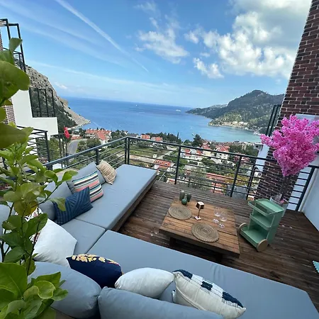 Sweet - Two Stylish 1-bedroom With Sea View Appartamento *