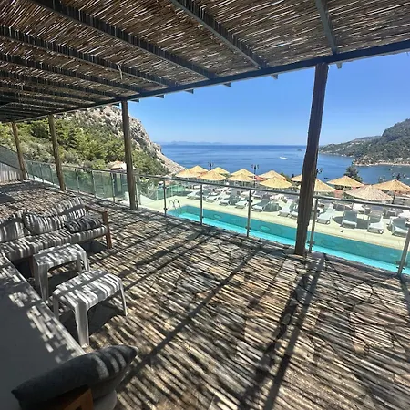 Sweet - Two Stylish 1-bedroom With Sea View