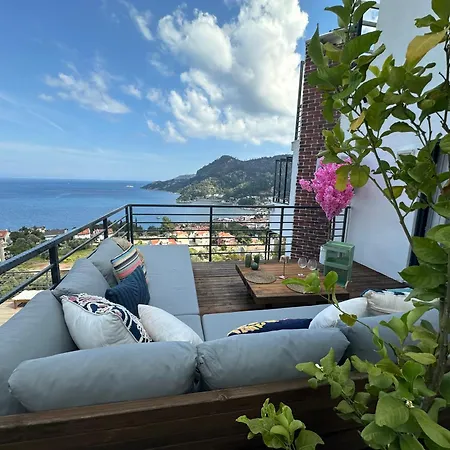 Sweet - Two Stylish 1-bedroom With Sea View Appartamento